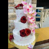 Tiered Floral Elegance Wedding Cake